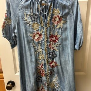 Kyla Seo Harley Embroidered Denim Dress with Floral Design size Small NWT